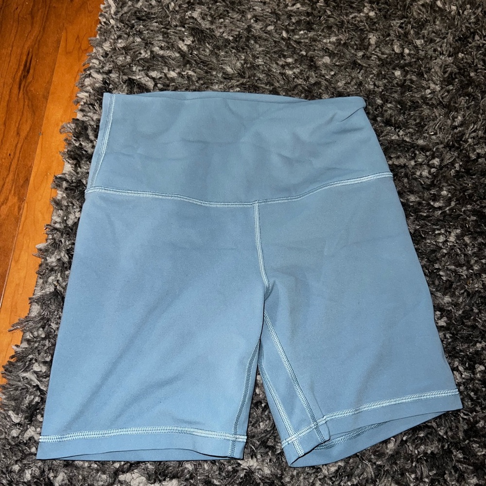 Lululemon biker shorts size 6